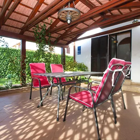 Beachfront Fazana-fazana Apartment Fažana